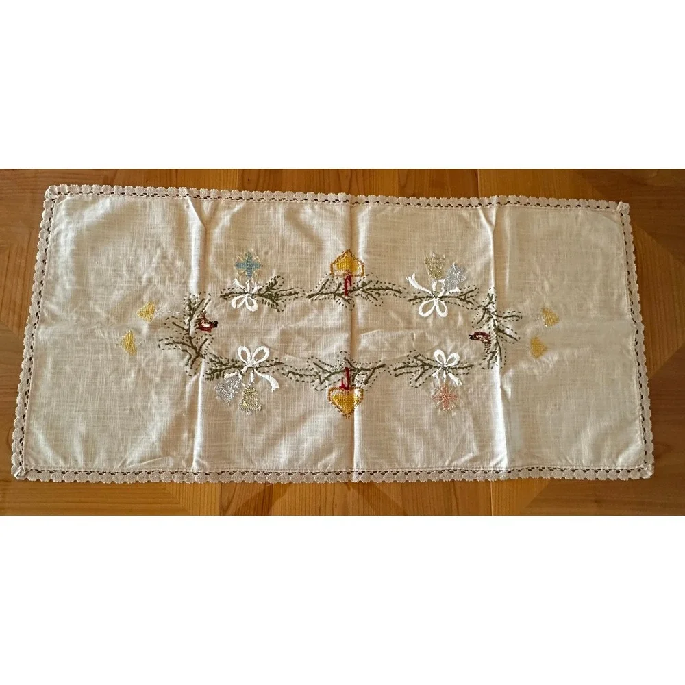 Vintage Christmas Embroidered Table Runner Lace Trim Pine Ornaments Linen